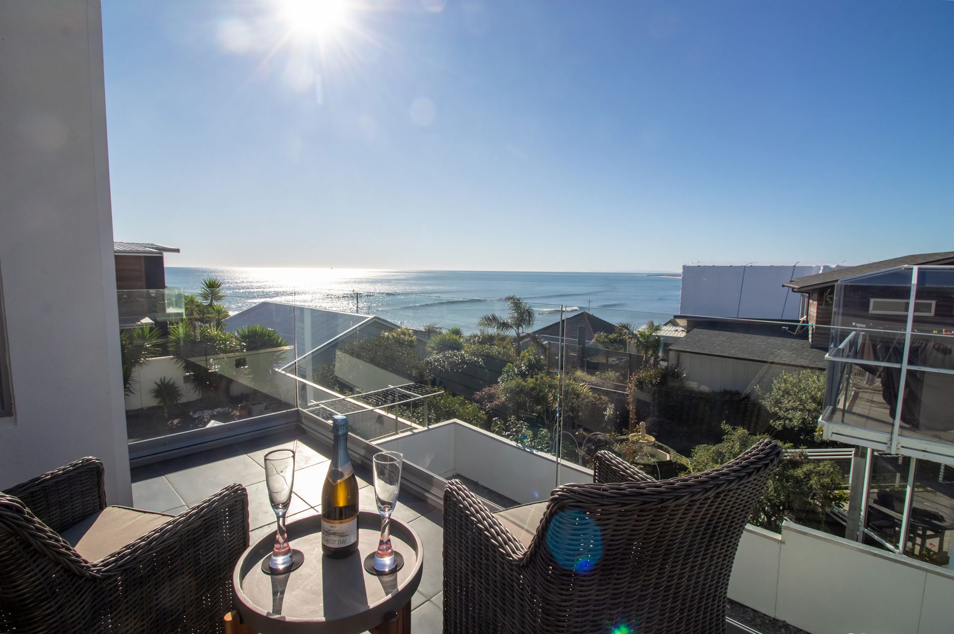 HOBSON HOT SPOT STUNNING SEAVIEWS