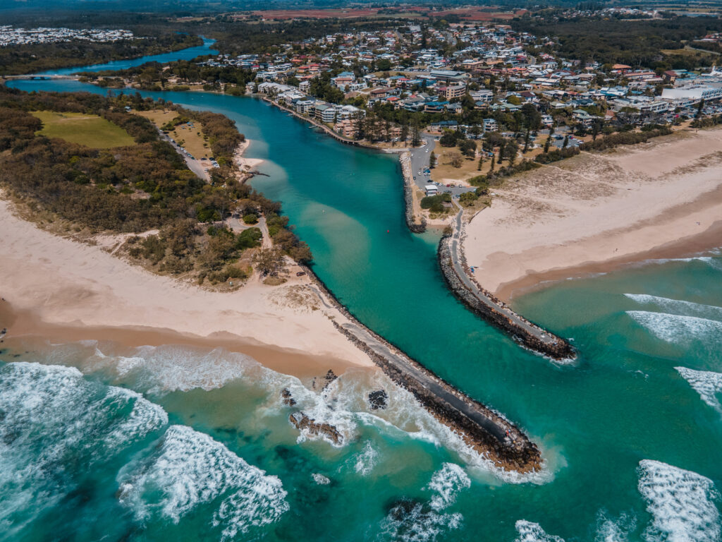 Kingscliff is located in New South Wales, Australia. Both the creek and beach are popular for water sports.