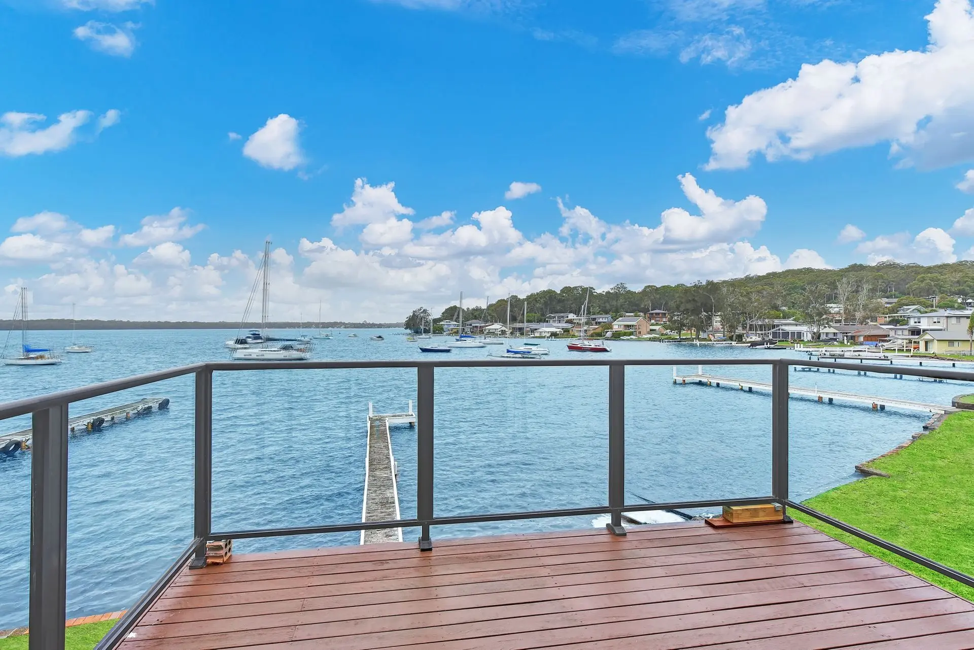 The Boat House – Absolute Waterfront 3br + Jetty