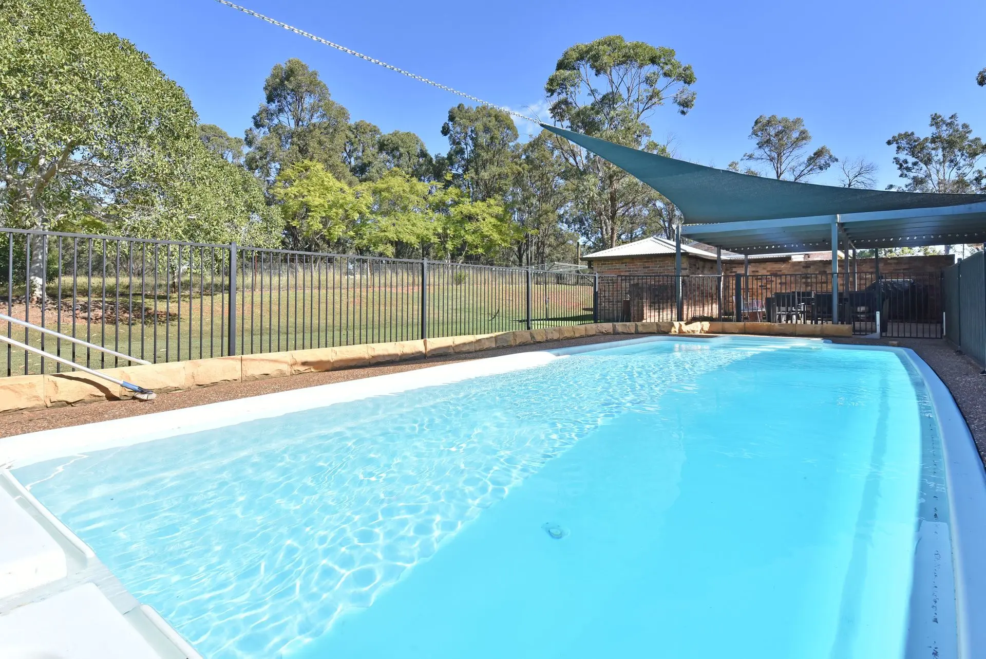 Blaxlands Homestead – nothing is closer, opposite Hope Estate with Wifi + Pool + Fireplace