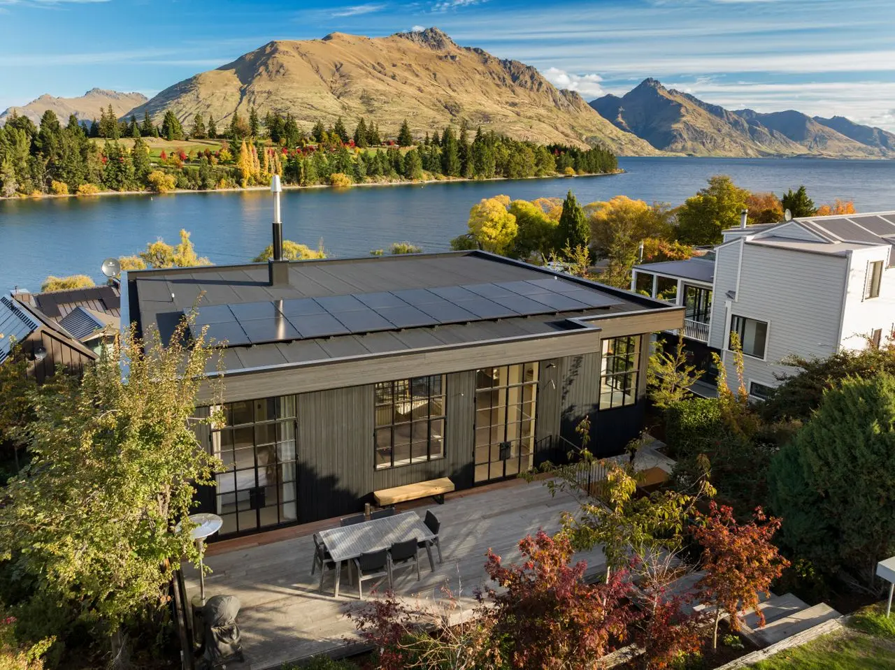 Take a peek at 5 of our favourite Queenstown luxury holiday homes