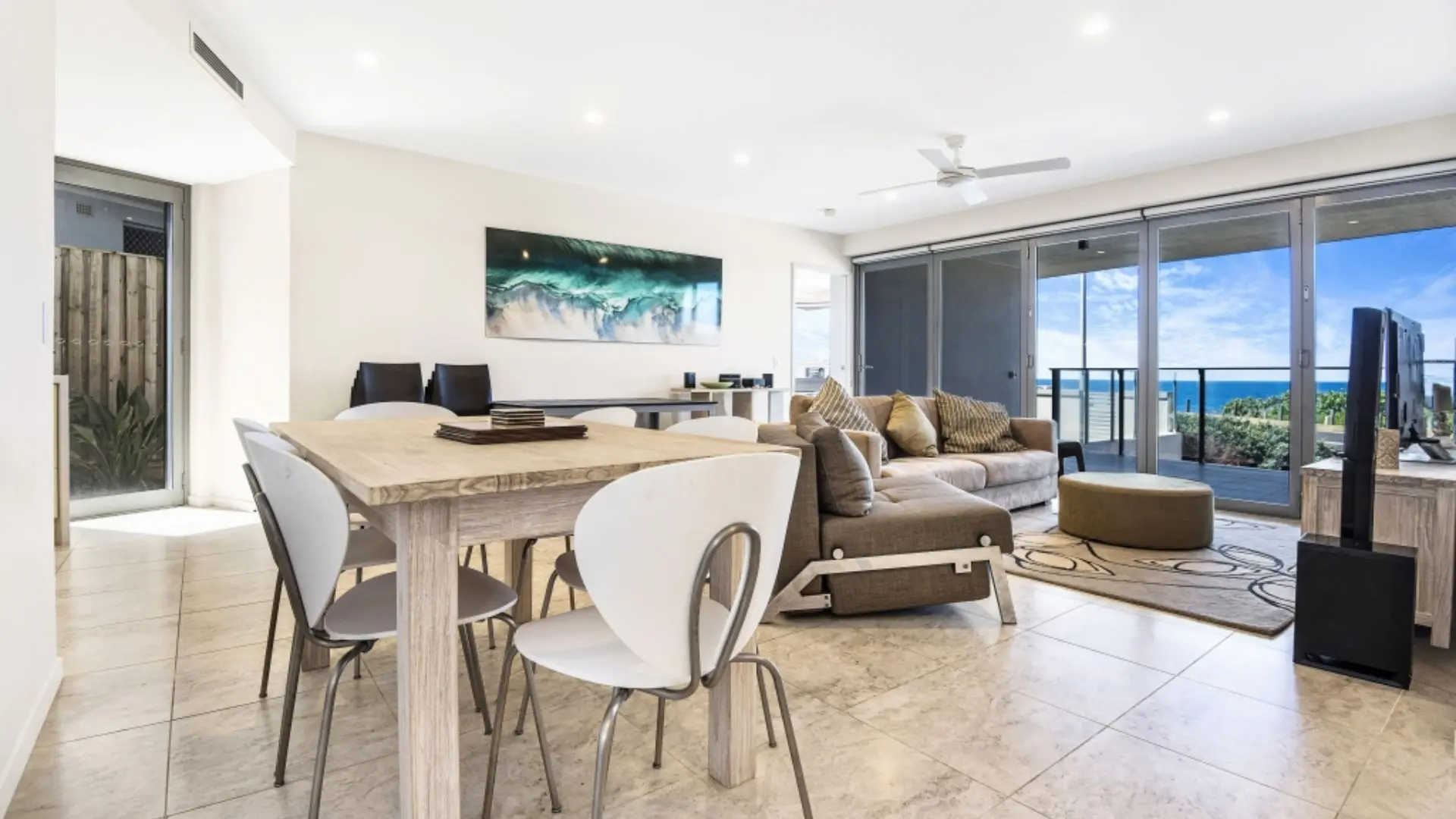 Beachfront Apartment 1 Cabarita Beach