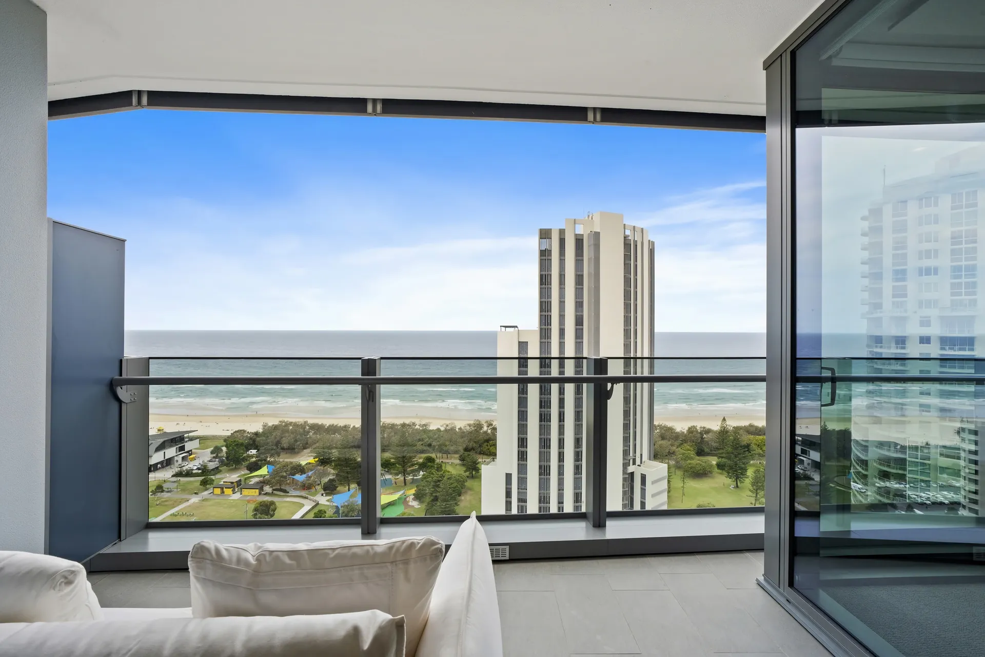 Signature Broadbeach 1 Bedroom Apartment