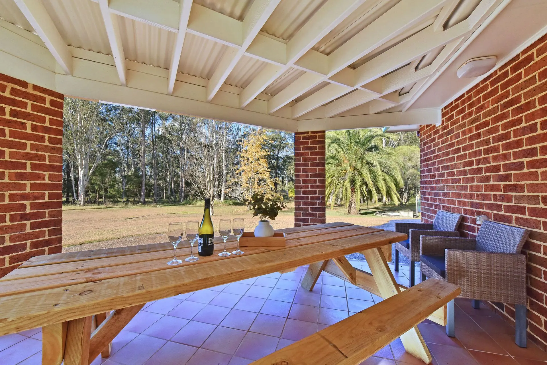 Home Among the Gum Trees – Lovedale. Central to wineries and wedding venues