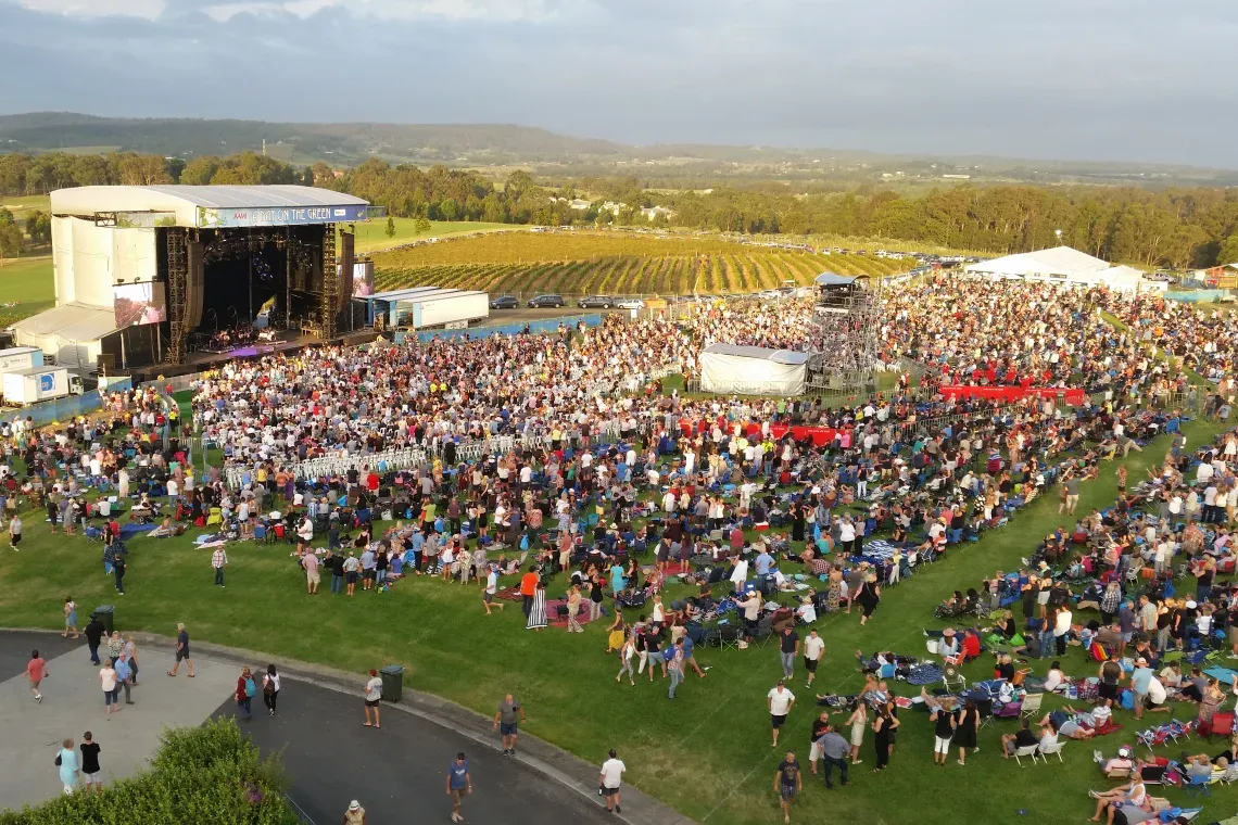 Attend Concerts or Event - Alloggio