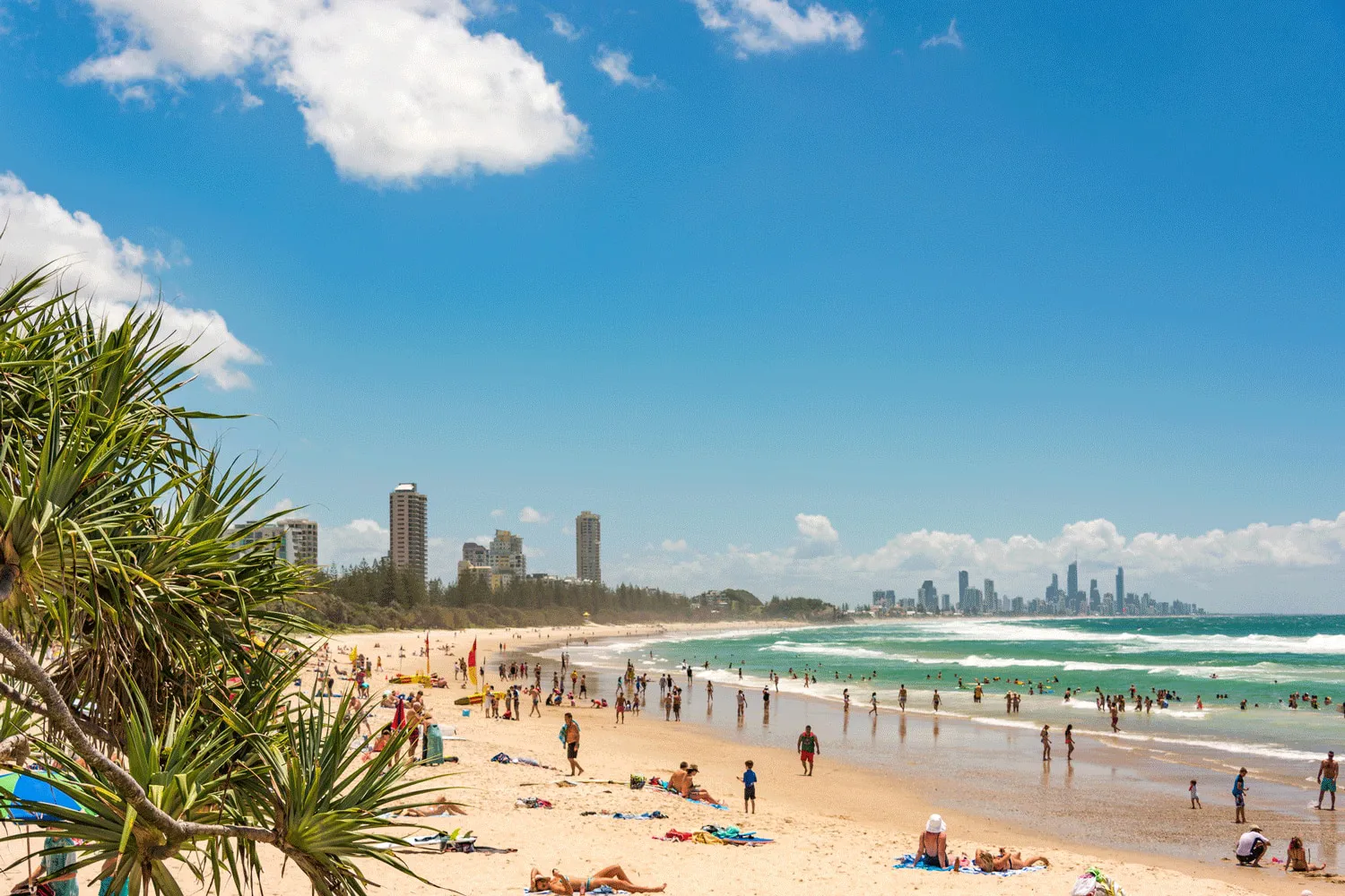 Enjoy Burleigh Beach with Alloggio