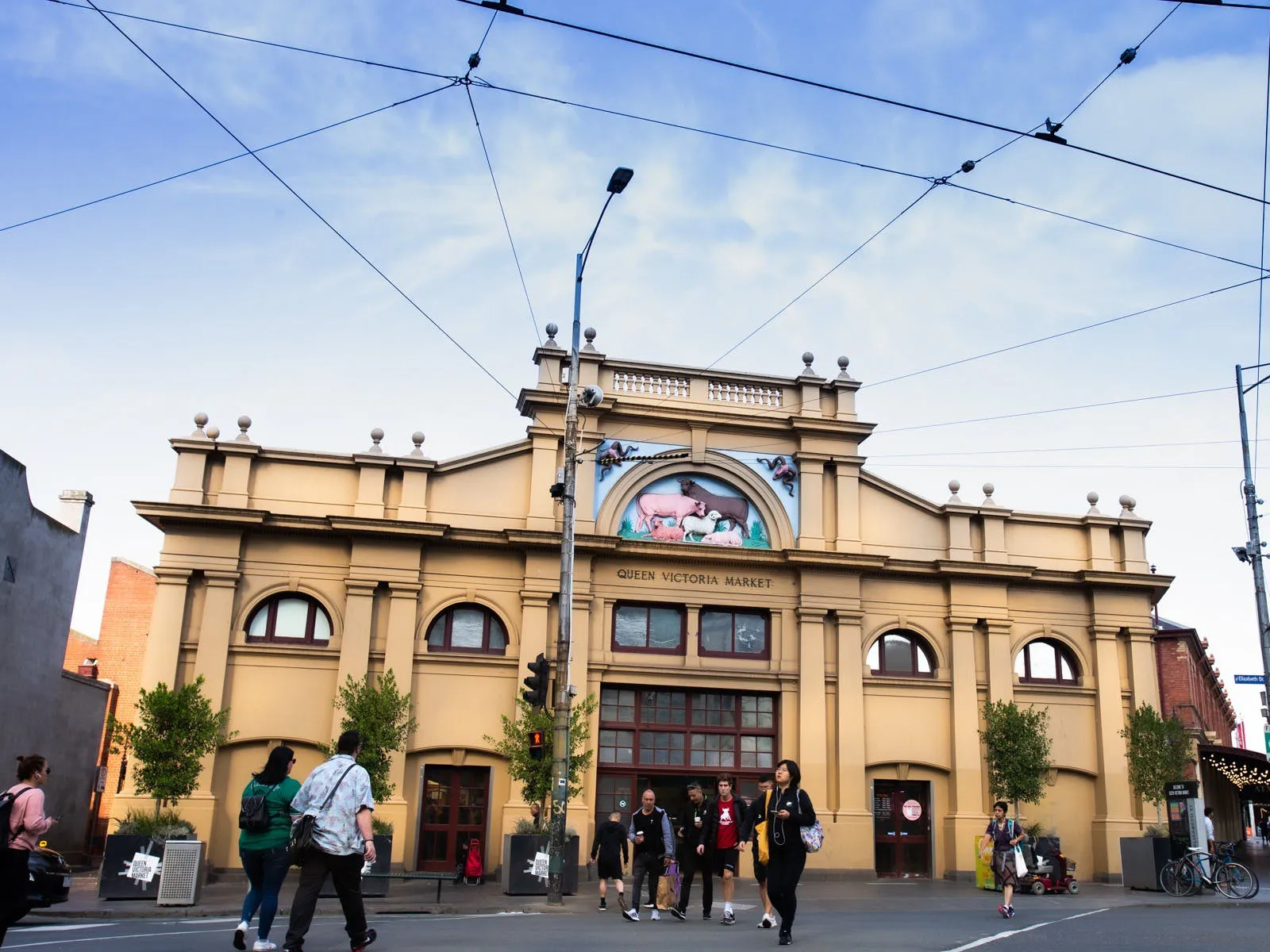Explore Queen Victoria Market - Alloggio