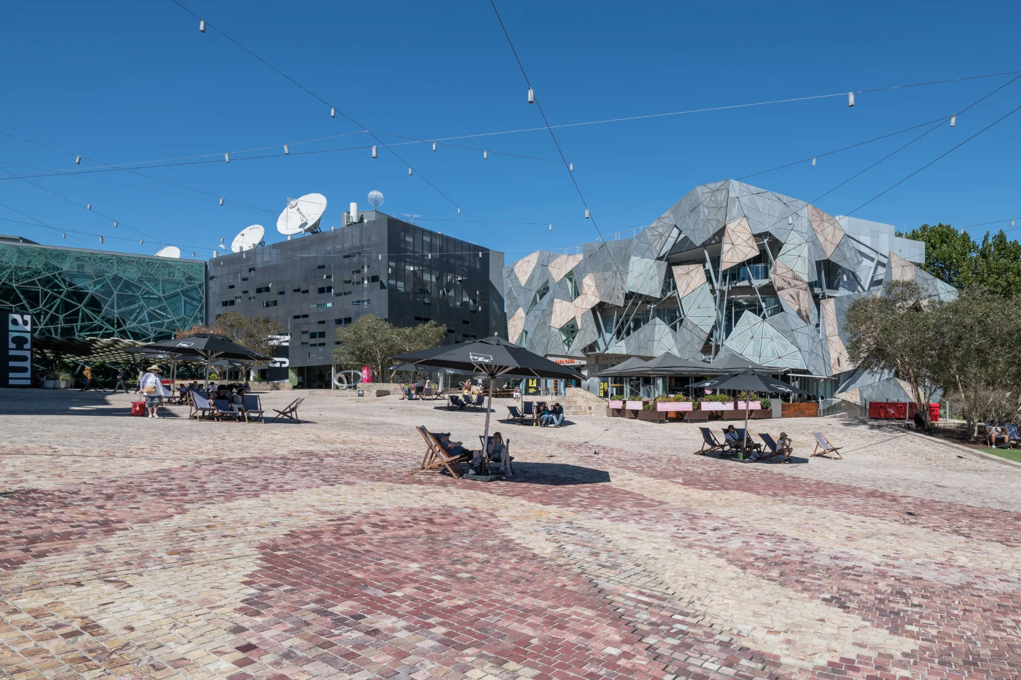 Visit Federation Square - Alloggio