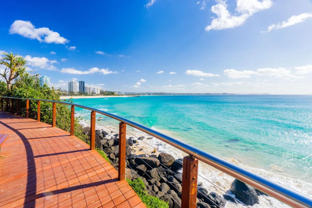 Visit Kirra and Coolangatta with Alloggio