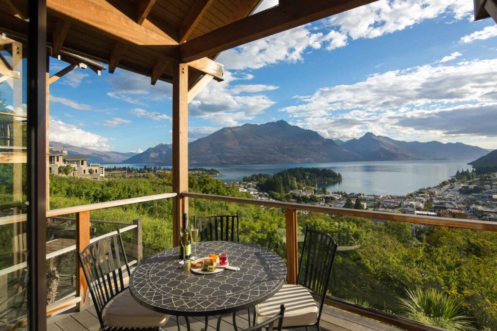 Enjoy the view at Commonage Villas, Queenstown - Alloggio